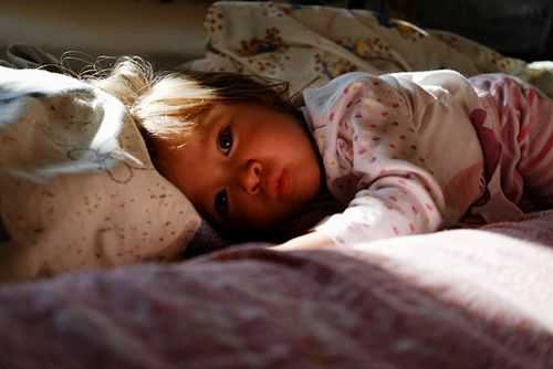 Как приучить ребенка засыпать самостоятельно в кроватке в 5