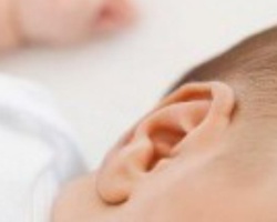 Как чистить уши ребенку
