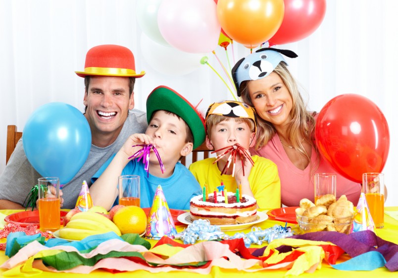 Сценарий на день рождения ребенка 5 лет можно придумать какой угодно. Главное чтобы он понравился гостям и имениннику.
