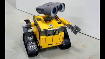 Дети и Роботы Робототехника для детей Изучаем и управляем Robots for kids