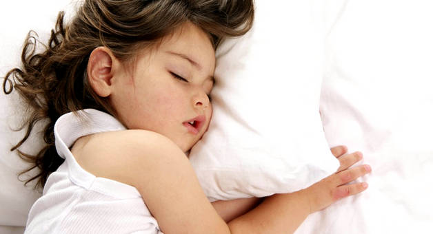 Скрип зубами во сне у ребенка