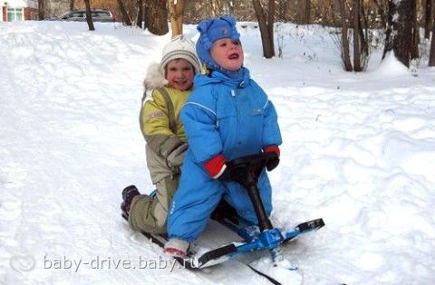 Как выбрать снегокат для ребенка