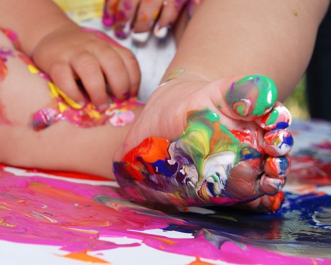 Как ребенка научить рисовать в раннем возрасте? 
