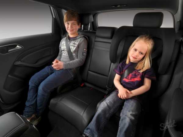 Можно ли возить ребенка 7 лет на переднем сиденье на бустере